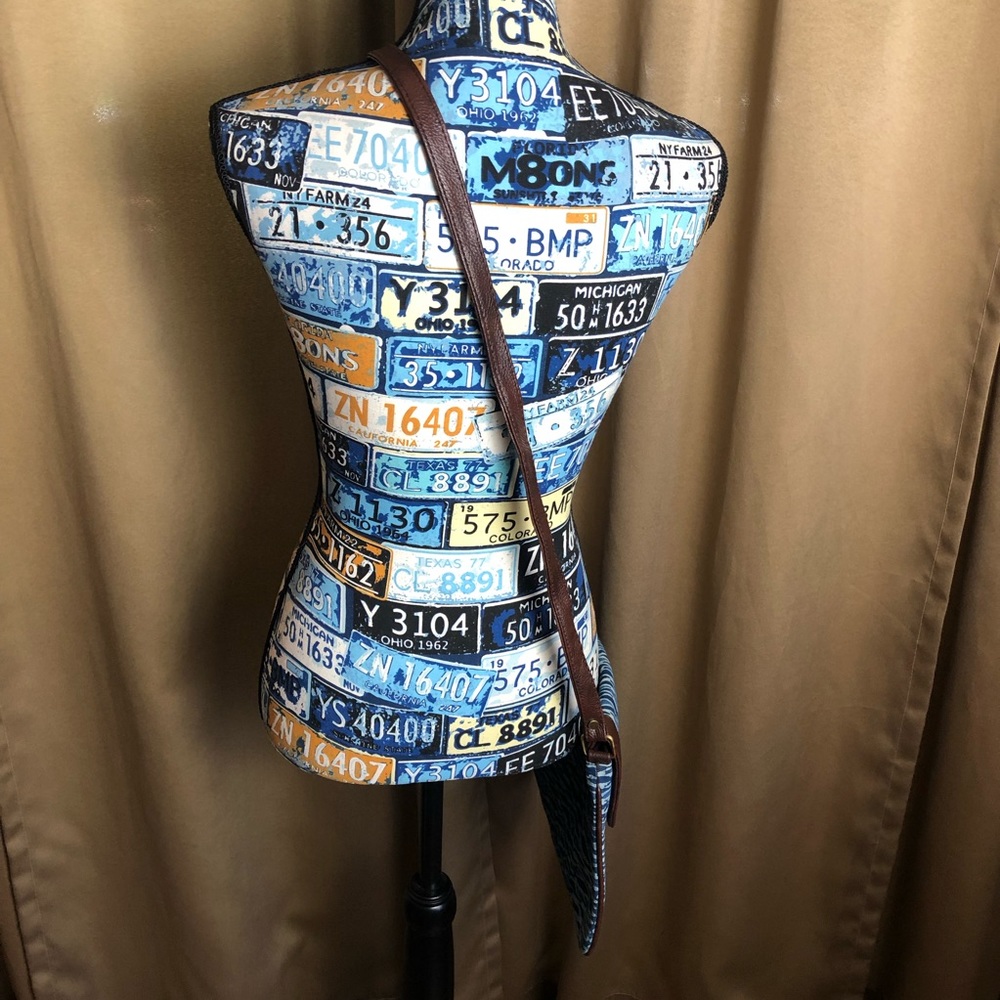 Blue Wave Pattern Adjustable Crossbody Purse Bag - image 3